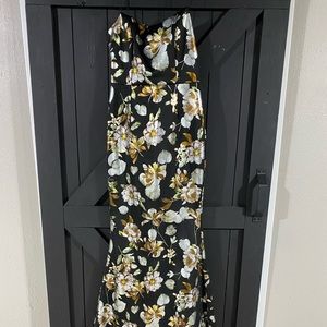 Fashion Nova dress with train